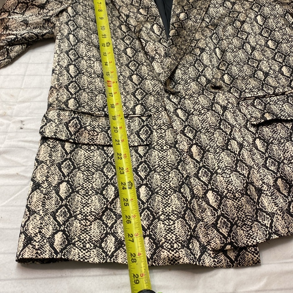 Zara Women Snakeskin Print Women's Blazer, Long Sleeve, Women Size Small‎ - Picture 14 of 15